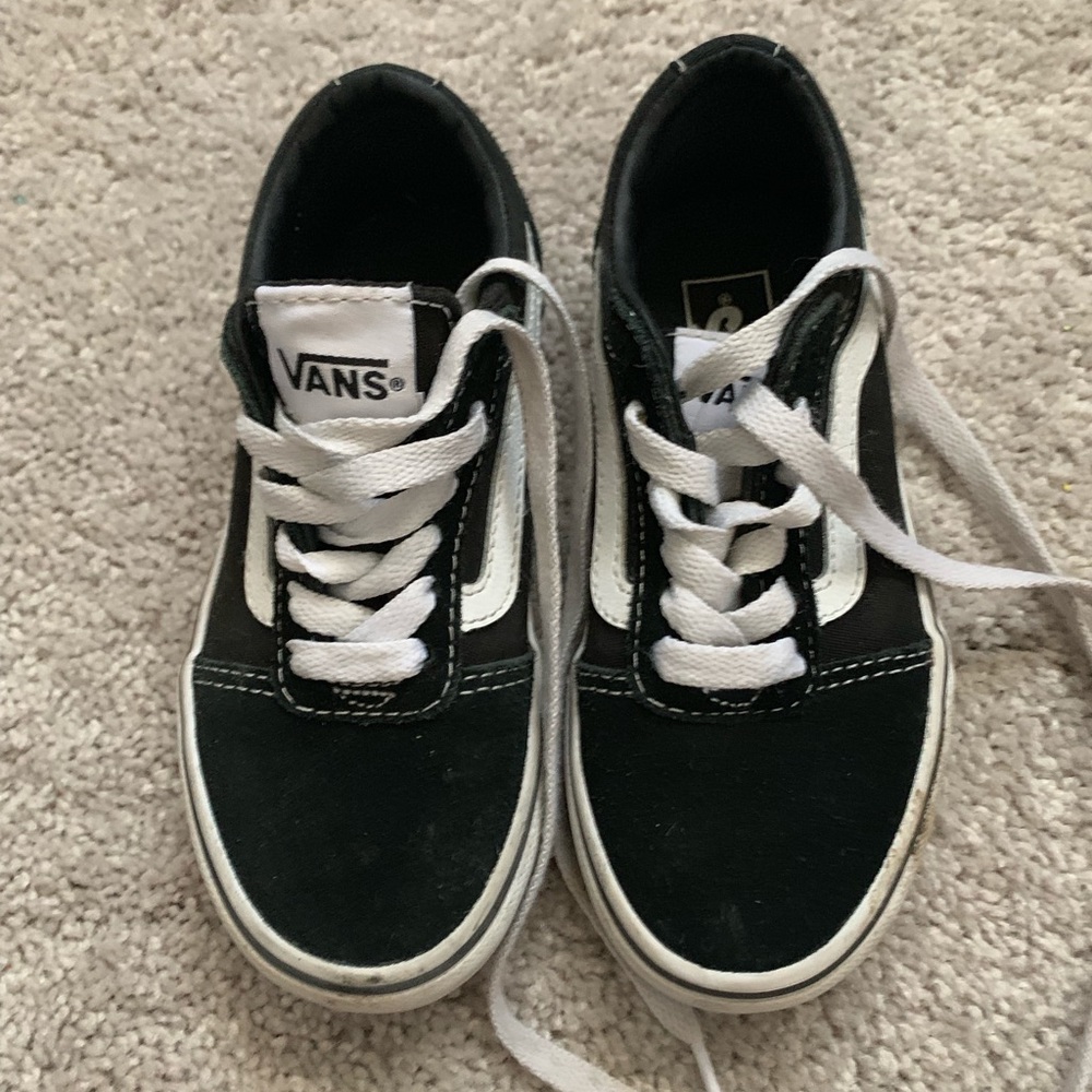 Vans - Picture 2 of 2
